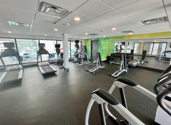 Holiday Inn Toronto Airport East image 6